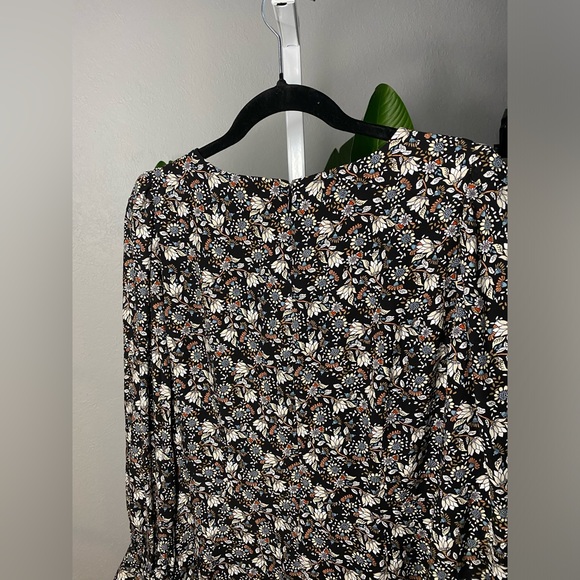 Loft Dress 12 P - Picture 3 of 9